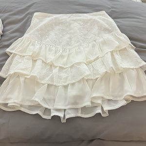 White mini skirt size S